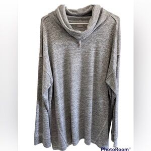 Chico’s  Zenergy Tunic - light Grey - size 3